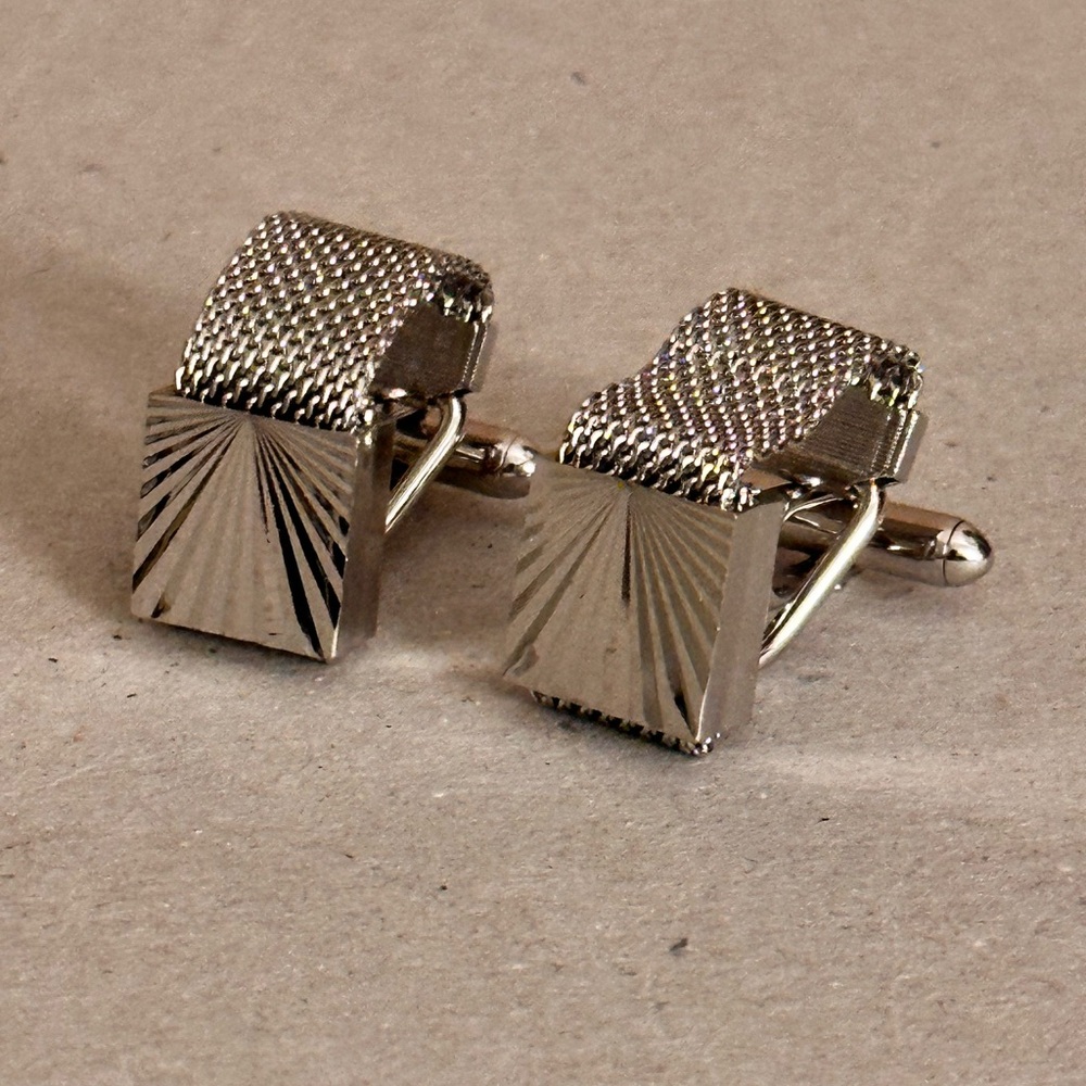 Silvertone Mesh Wrap Around Squared Starburst Cuf… - image 4